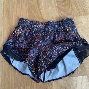Fun size 4 hotty hot shorts 2.5 inseam